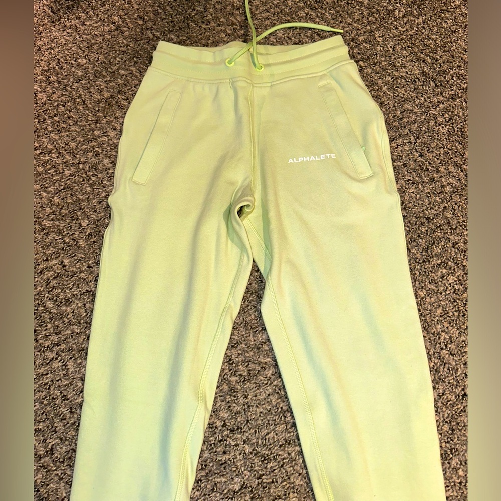 Alphalete Jogger pants